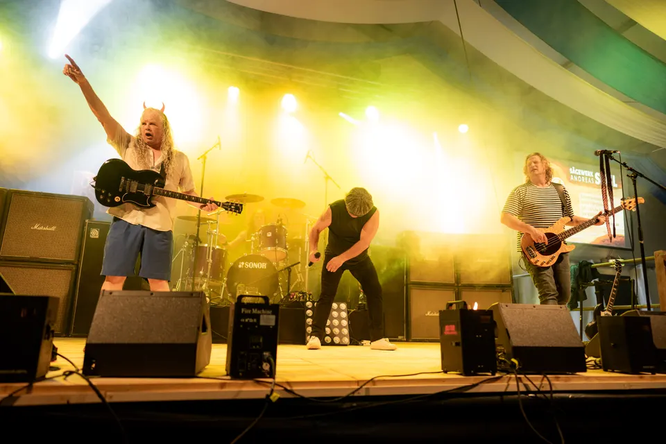 Gründungsfest FF Niederperlesreut - Freitag – Foto 182 von 397