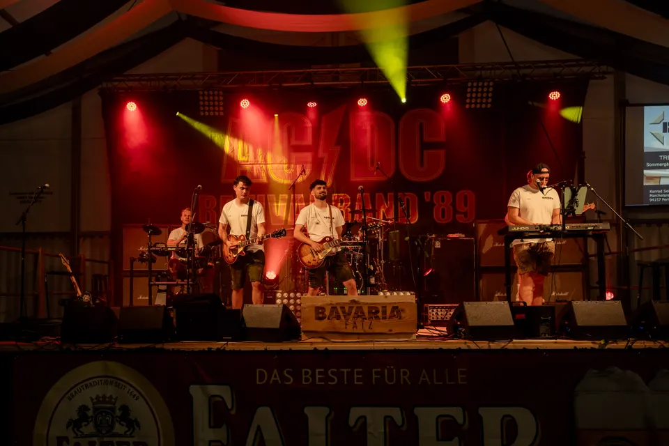 Gründungsfest FF Niederperlesreut - Freitag – Foto 2 von 397