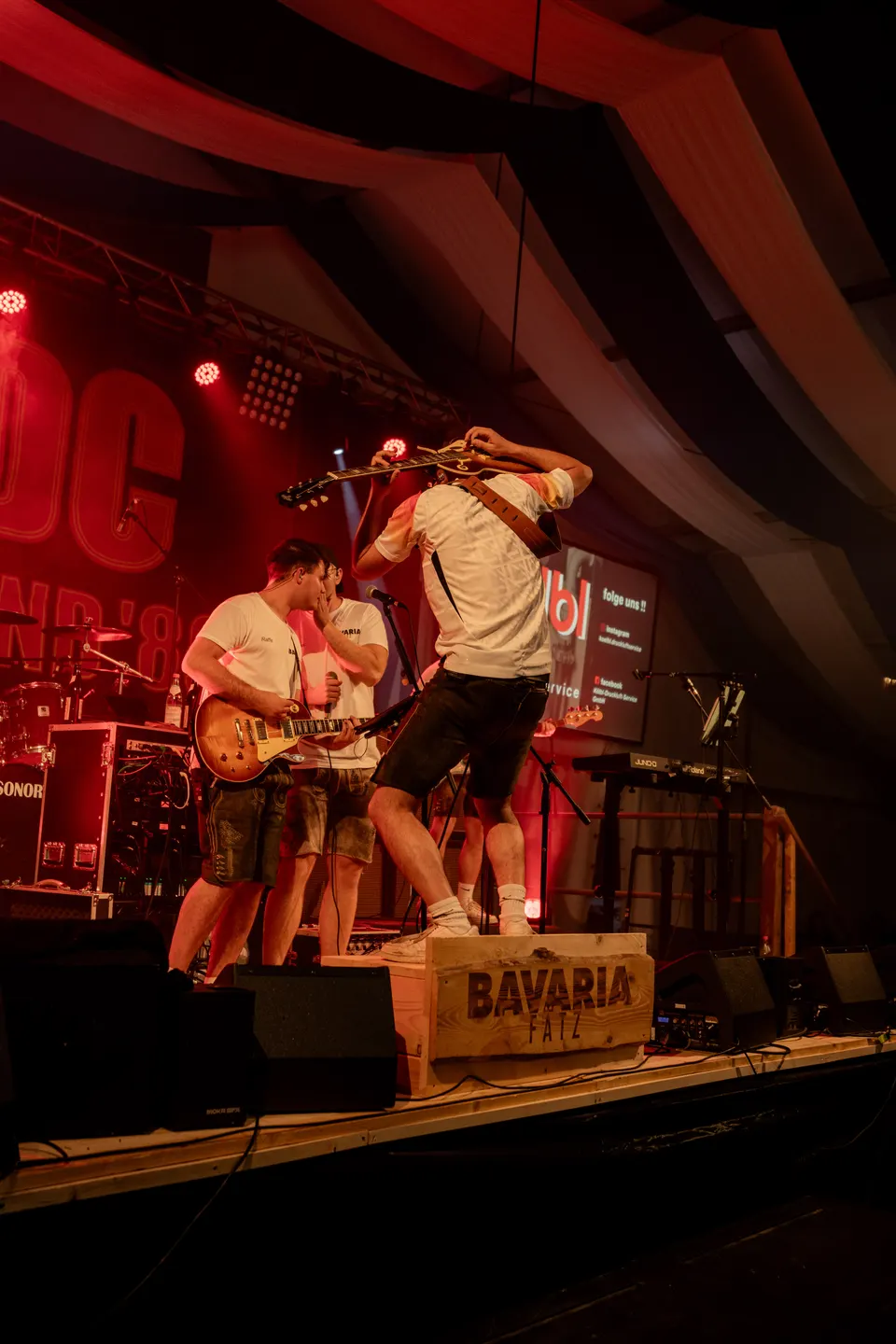 Gründungsfest FF Niederperlesreut - Freitag – Foto 19 von 397