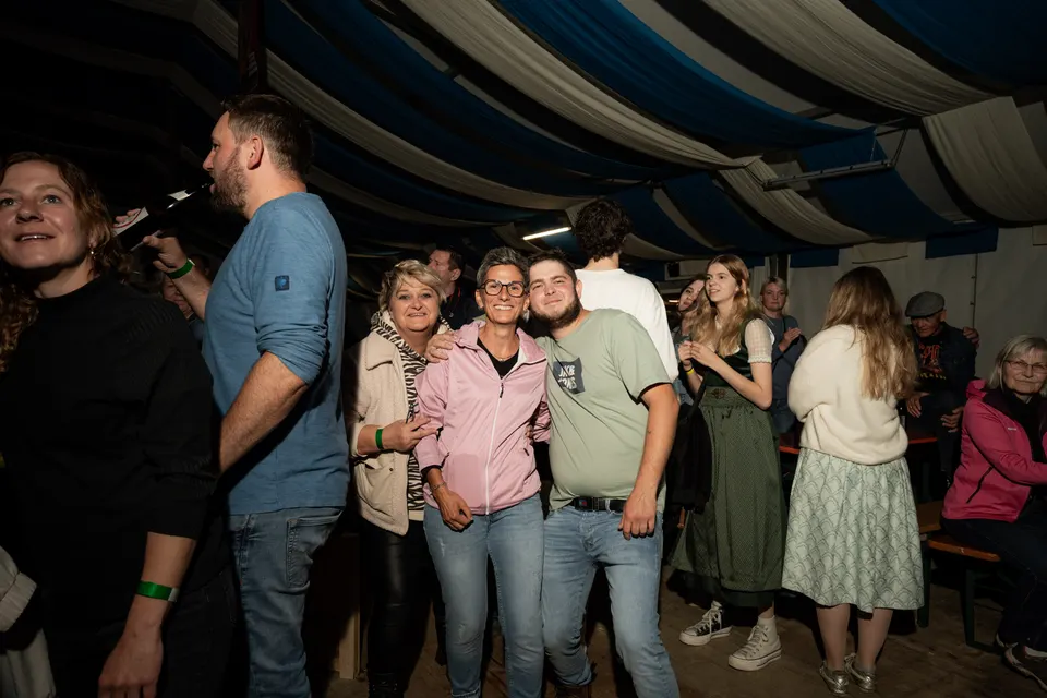 Gründungsfest FF Niederperlesreut - Freitag – Foto 206 von 397