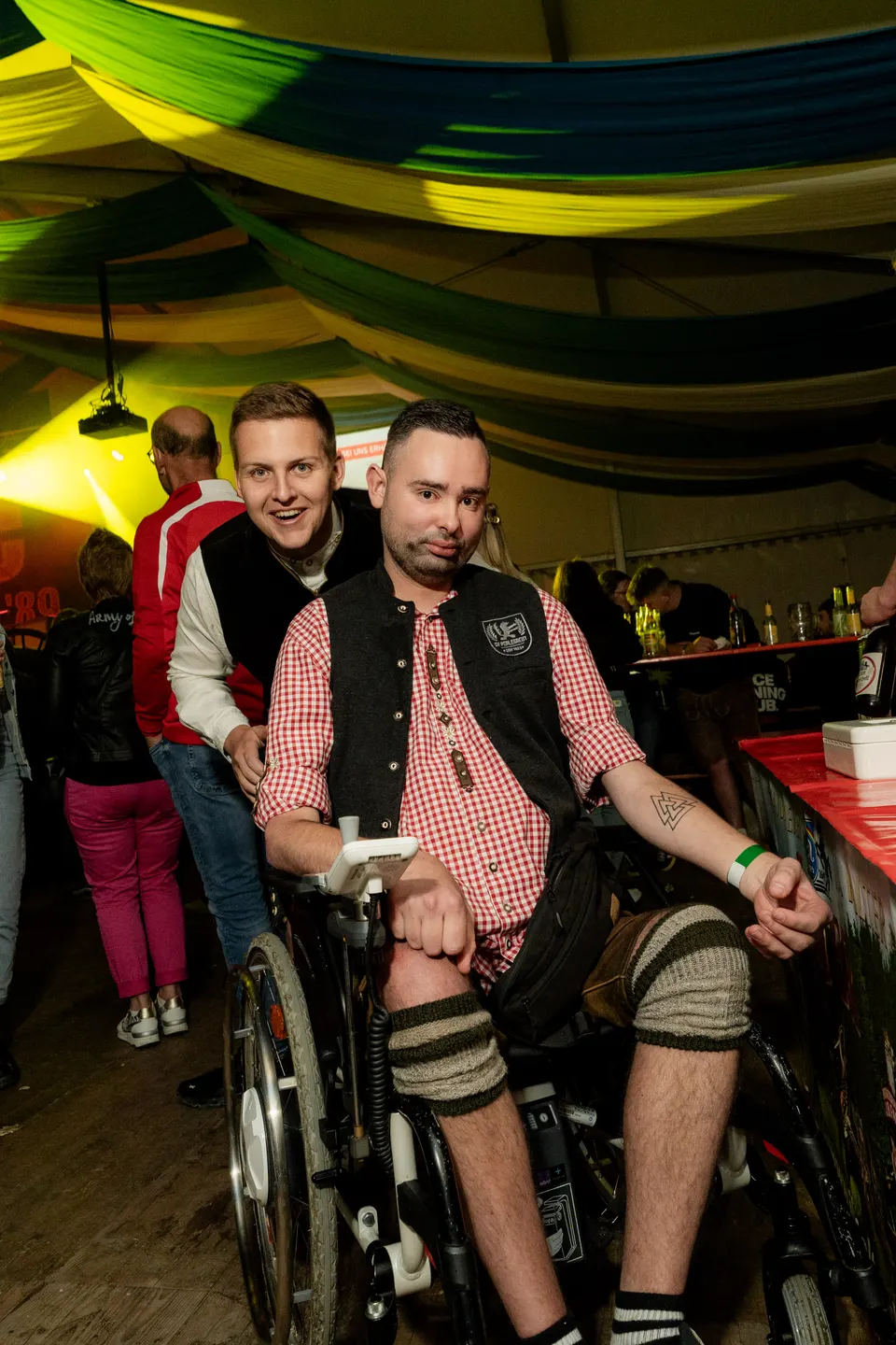 Gründungsfest FF Niederperlesreut - Freitag – Foto 225 von 397
