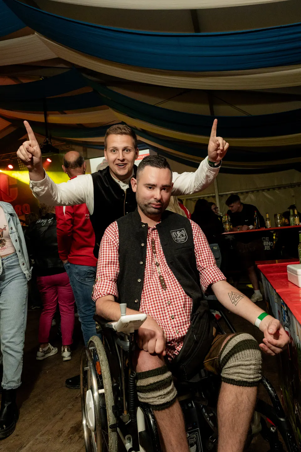 Gründungsfest FF Niederperlesreut - Freitag – Foto 226 von 397
