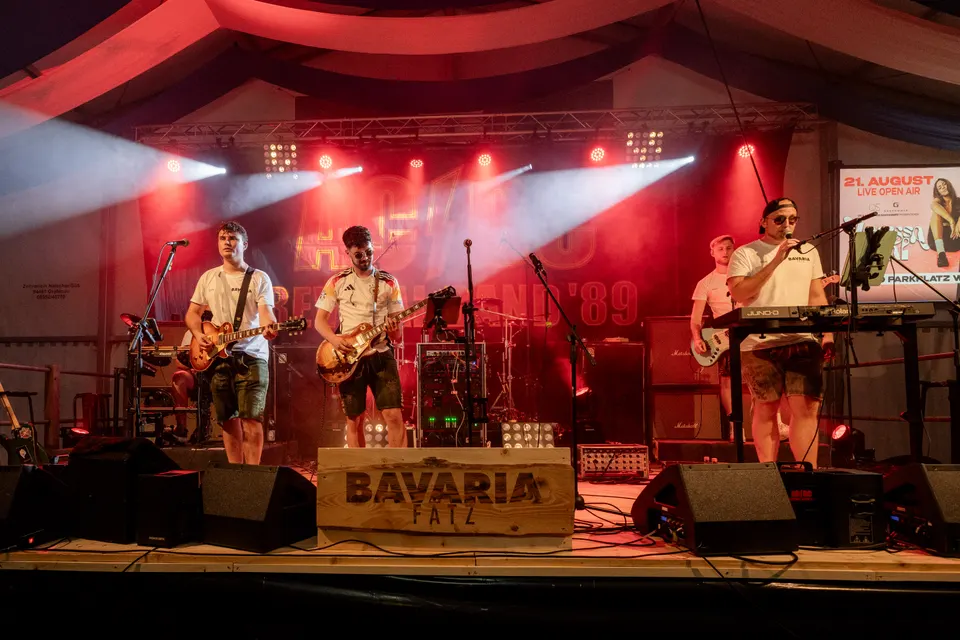 Gründungsfest FF Niederperlesreut - Freitag – Foto 25 von 397
