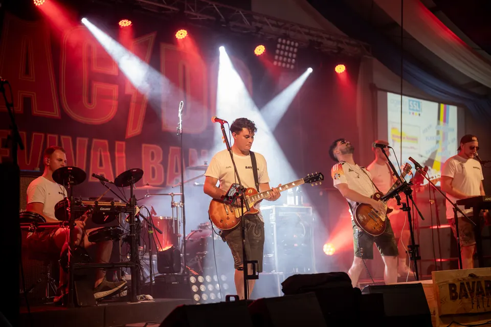 Gründungsfest FF Niederperlesreut - Freitag – Foto 26 von 397