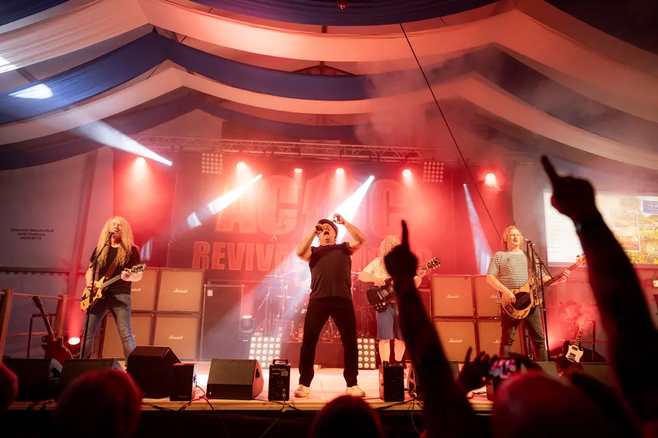 Gründungsfest FF Niederperlesreut - Freitag – Foto 284 von 397