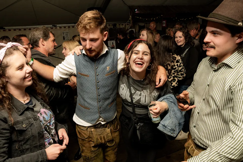 Gründungsfest FF Niederperlesreut - Freitag – Foto 305 von 397
