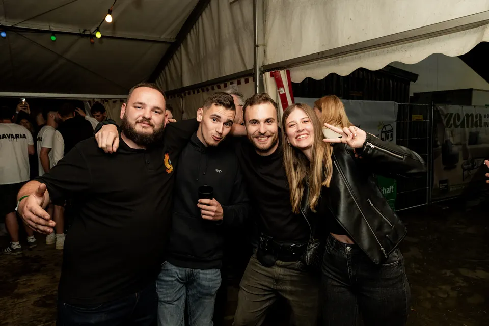 Gründungsfest FF Niederperlesreut - Freitag – Foto 343 von 397