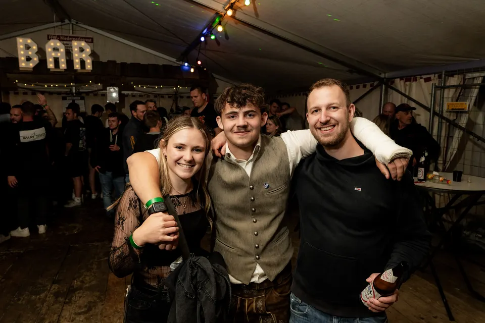 Gründungsfest FF Niederperlesreut - Freitag – Foto 363 von 397