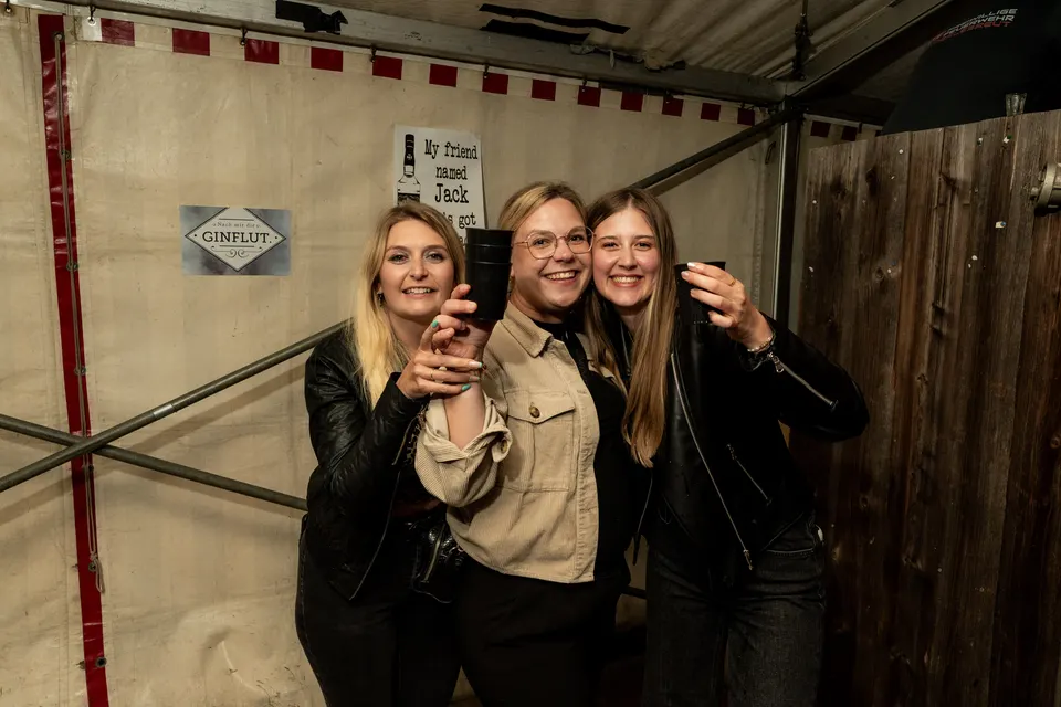 Gründungsfest FF Niederperlesreut - Freitag – Foto 377 von 397
