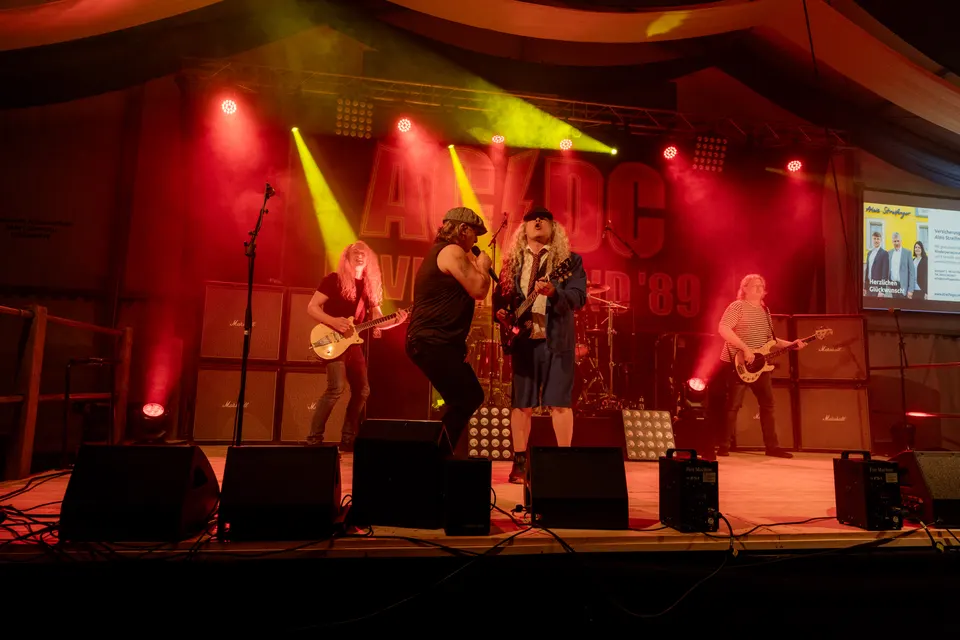 Gründungsfest FF Niederperlesreut - Freitag – Foto 44 von 397