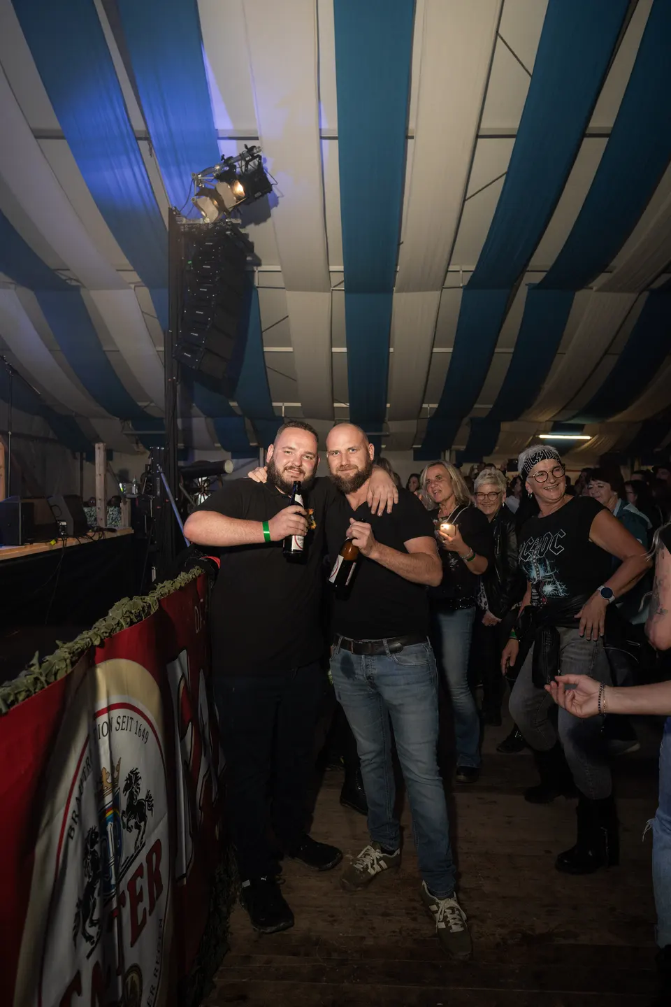 Gründungsfest FF Niederperlesreut - Freitag – Foto 86 von 397