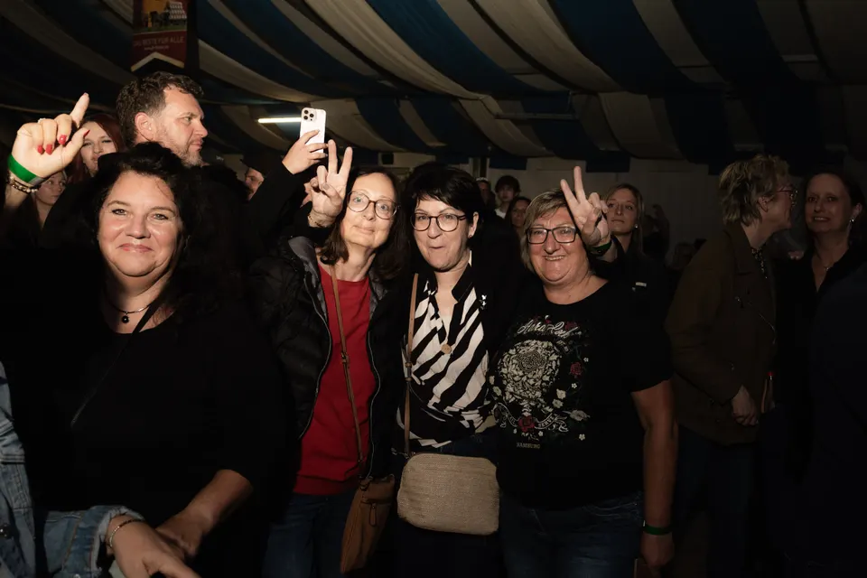 Gründungsfest FF Niederperlesreut - Freitag – Foto 87 von 397