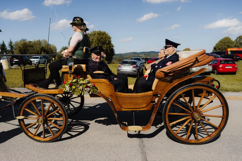 Gründungsfest FF Niederperlesreut - Samstag – Foto 132 von 730