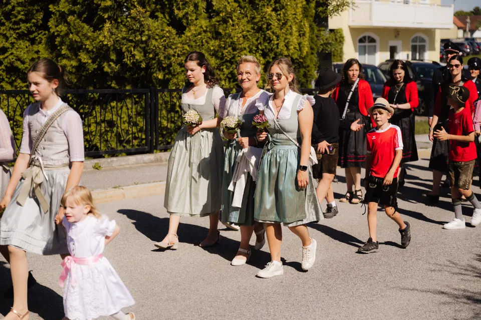 Gründungsfest FF Niederperlesreut - Samstag – Foto 186 von 730