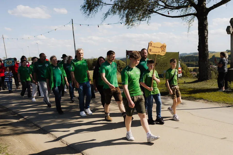 Gründungsfest FF Niederperlesreut - Samstag – Foto 217 von 730
