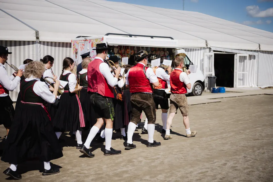Gründungsfest FF Niederperlesreut - Samstag – Foto 23 von 730