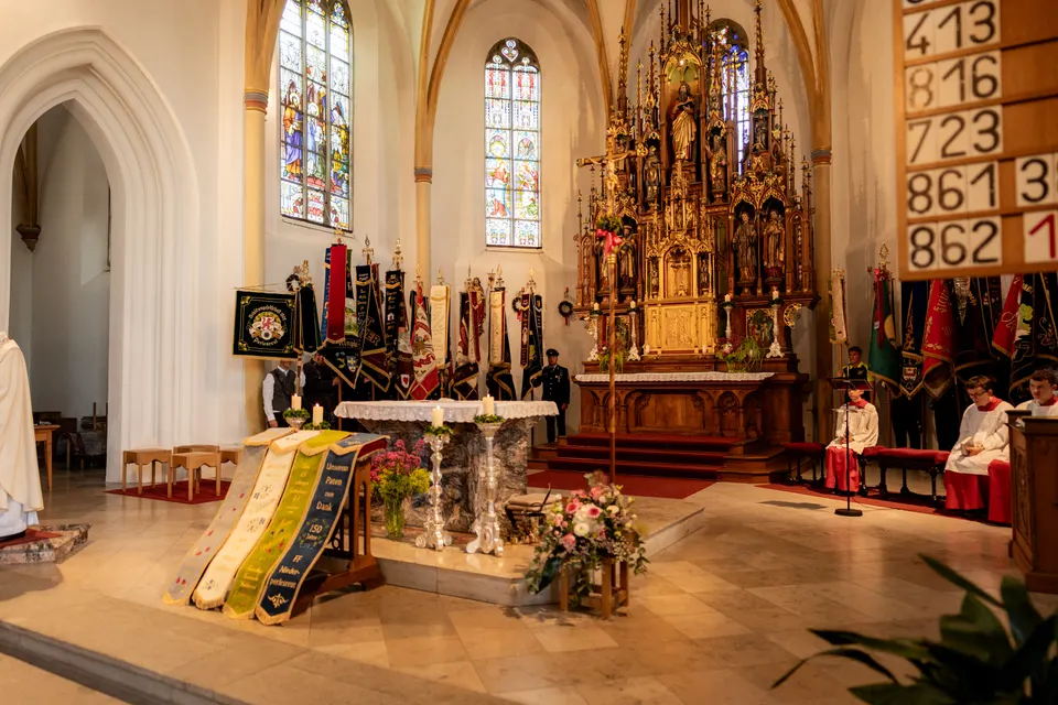 Gründungsfest FF Niederperlesreut - Samstag – Foto 298 von 730