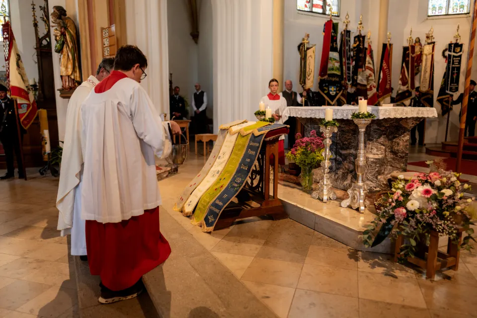 Gründungsfest FF Niederperlesreut - Samstag – Foto 327 von 730