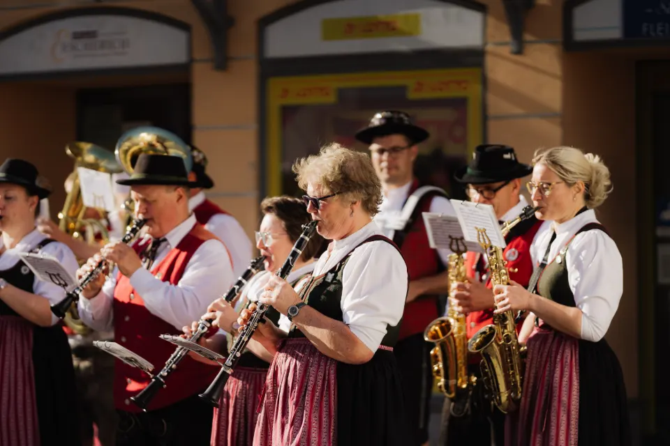 Gründungsfest FF Niederperlesreut - Samstag – Foto 369 von 730