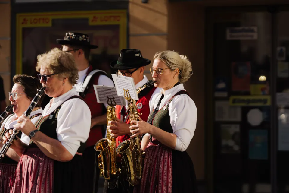 Gründungsfest FF Niederperlesreut - Samstag – Foto 370 von 730