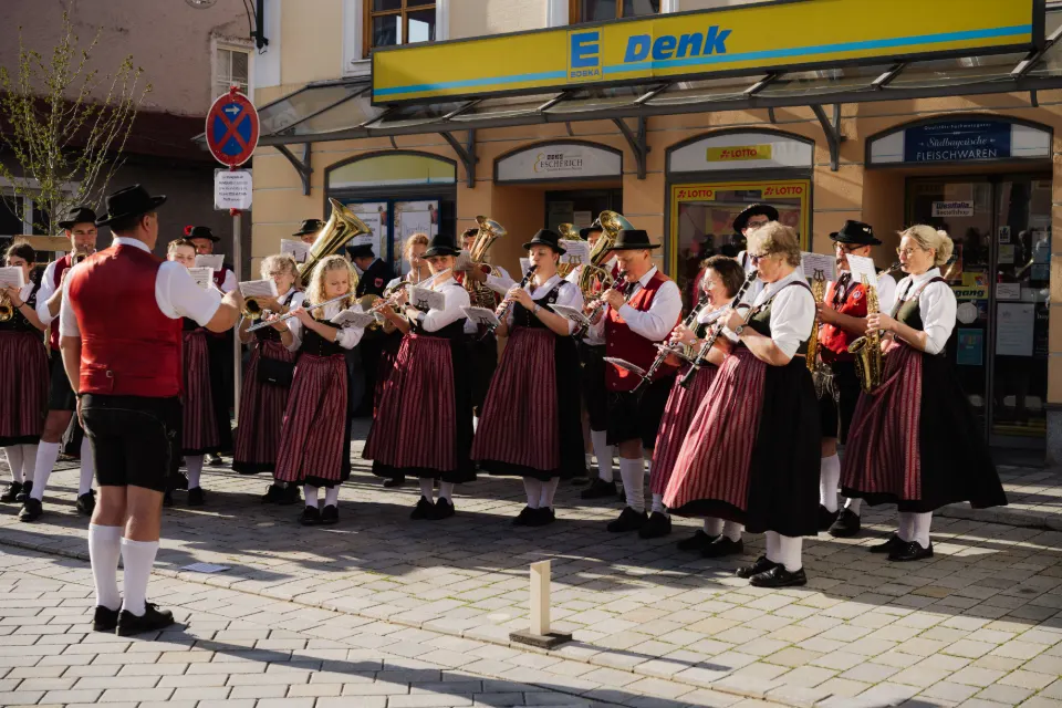 Gründungsfest FF Niederperlesreut - Samstag – Foto 376 von 730
