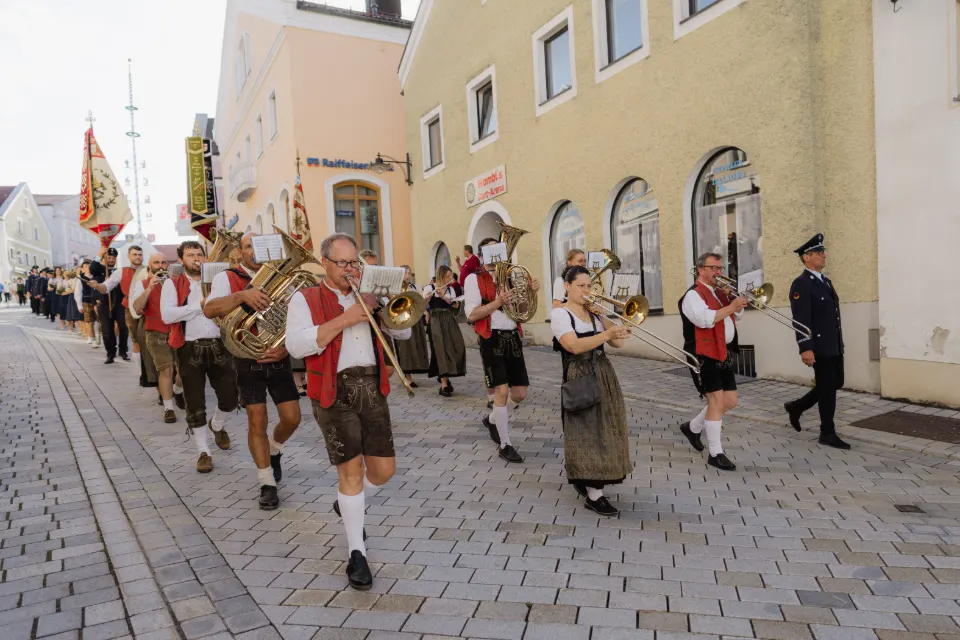 Gründungsfest FF Niederperlesreut - Samstag – Foto 398 von 730