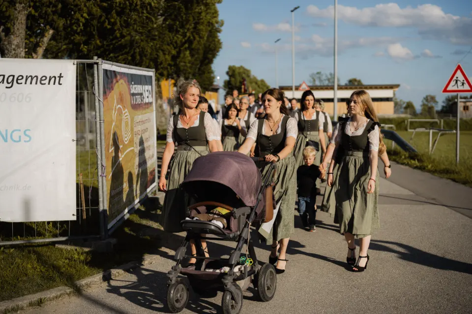 Gründungsfest FF Niederperlesreut - Samstag – Foto 463 von 730