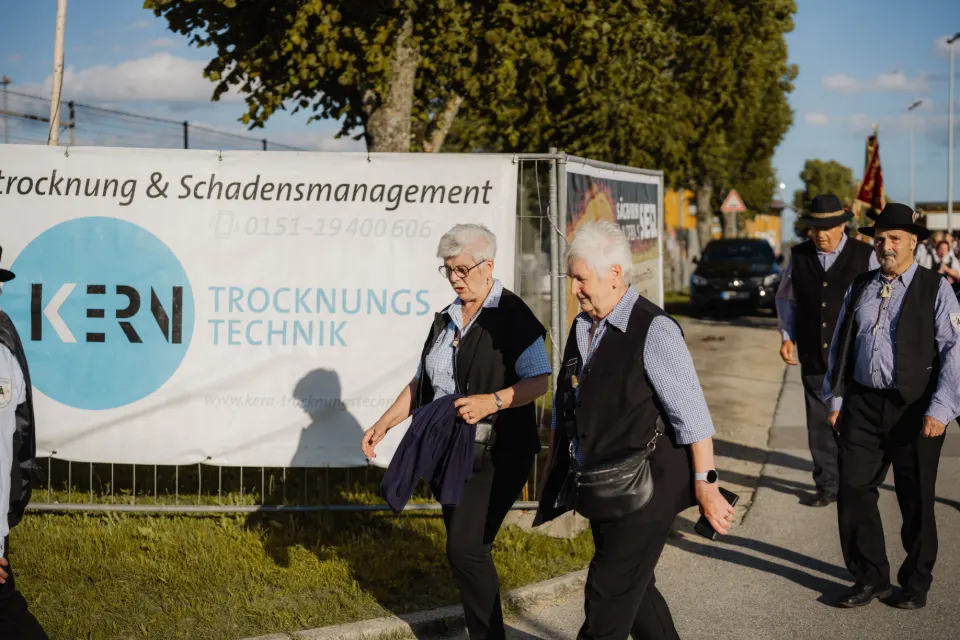Gründungsfest FF Niederperlesreut - Samstag – Foto 477 von 730