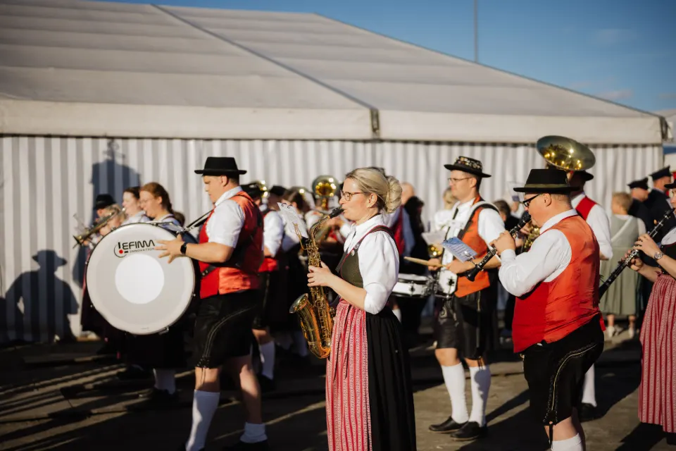 Gründungsfest FF Niederperlesreut - Samstag – Foto 541 von 730