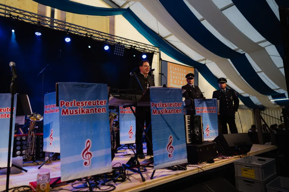 Gründungsfest FF Niederperlesreut - Samstag – Foto 565 von 730