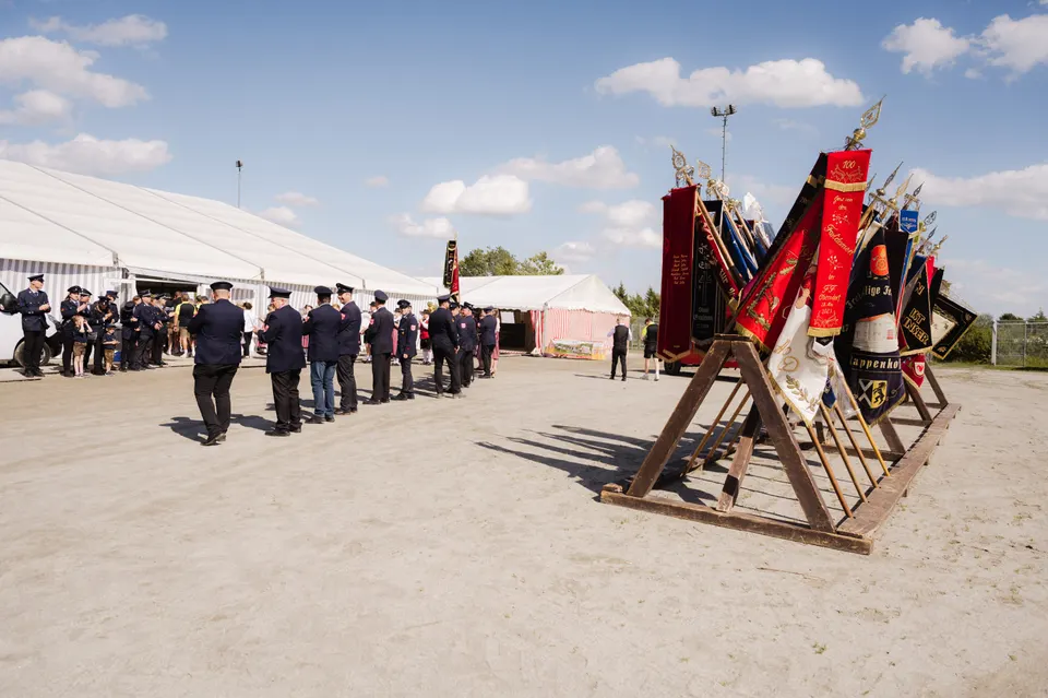 Gründungsfest FF Niederperlesreut - Samstag – Foto 57 von 730