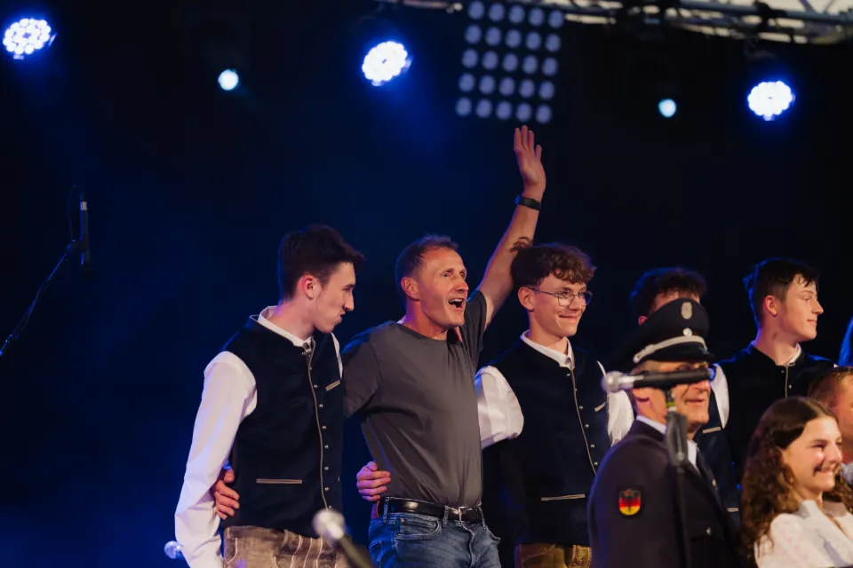 Gründungsfest FF Niederperlesreut - Samstag – Foto 587 von 730
