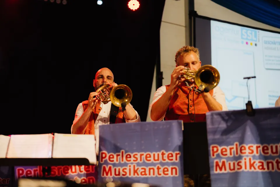 Gründungsfest FF Niederperlesreut - Samstag – Foto 592 von 730