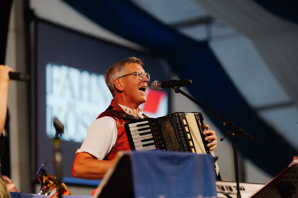 Gründungsfest FF Niederperlesreut - Samstag – Foto 596 von 730