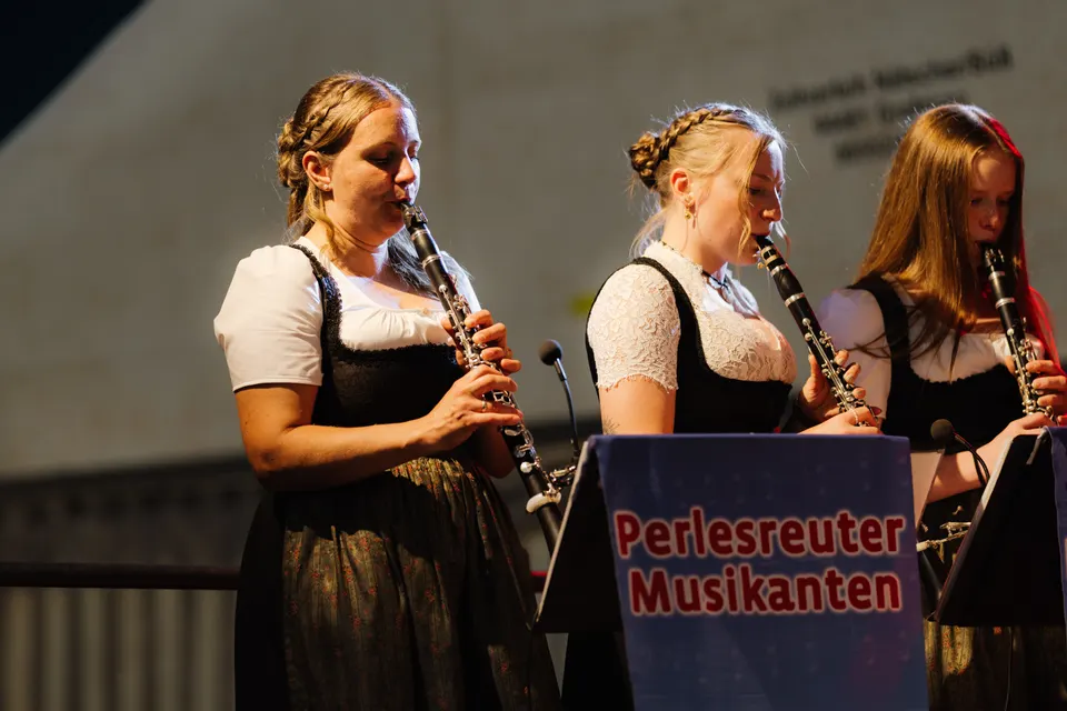 Gründungsfest FF Niederperlesreut - Samstag – Foto 605 von 730
