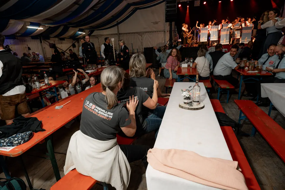 Gründungsfest FF Niederperlesreut - Samstag – Foto 638 von 730