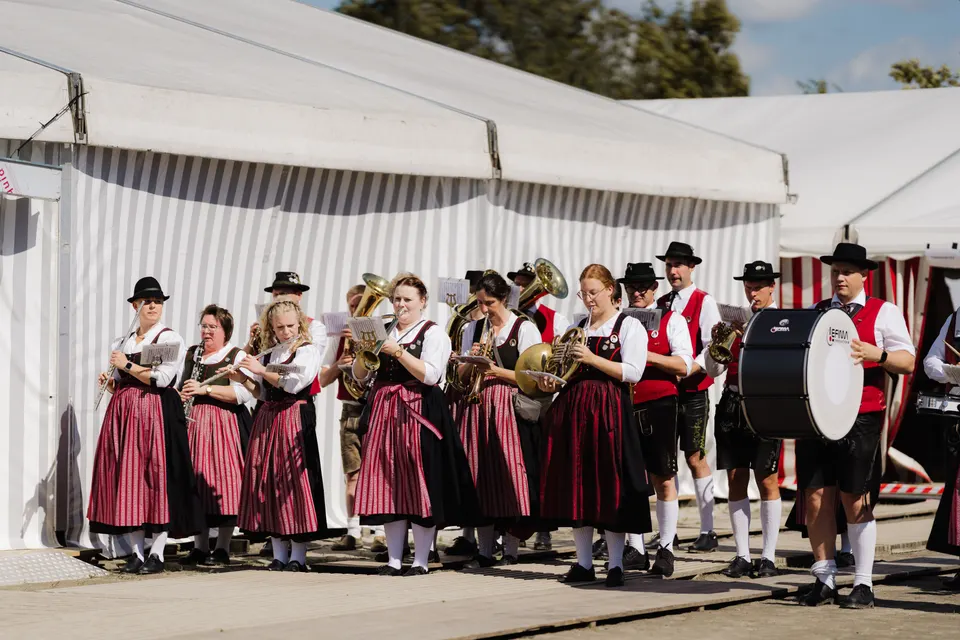Gründungsfest FF Niederperlesreut - Samstag – Foto 64 von 730