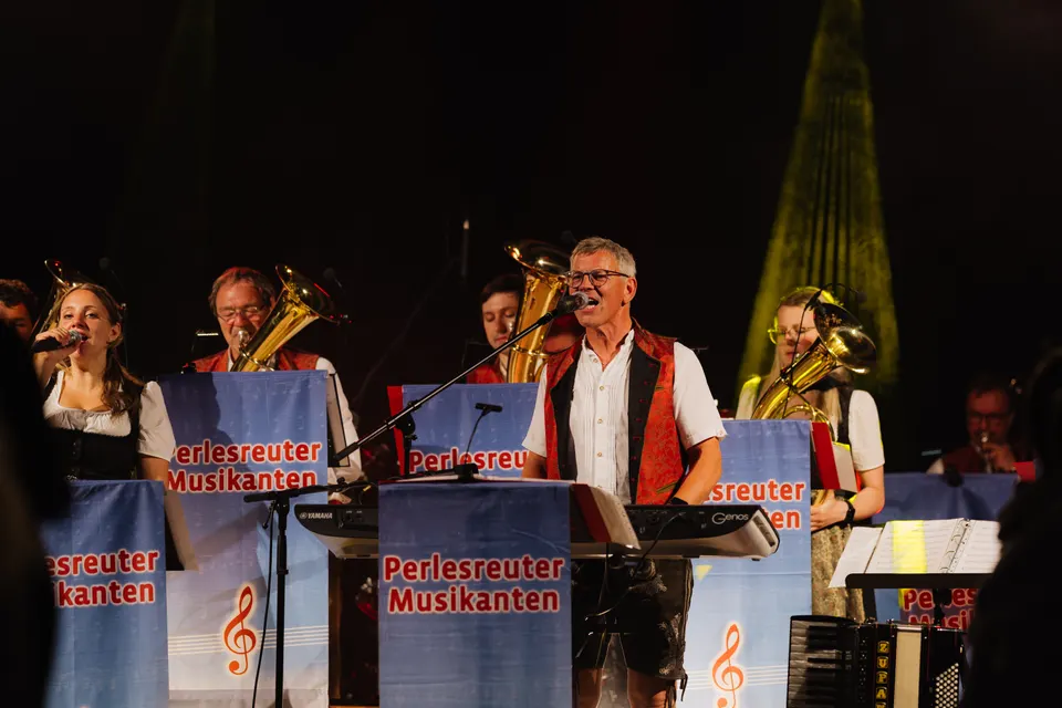 Gründungsfest FF Niederperlesreut - Samstag – Foto 652 von 730