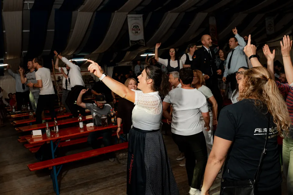 Gründungsfest FF Niederperlesreut - Samstag – Foto 657 von 730