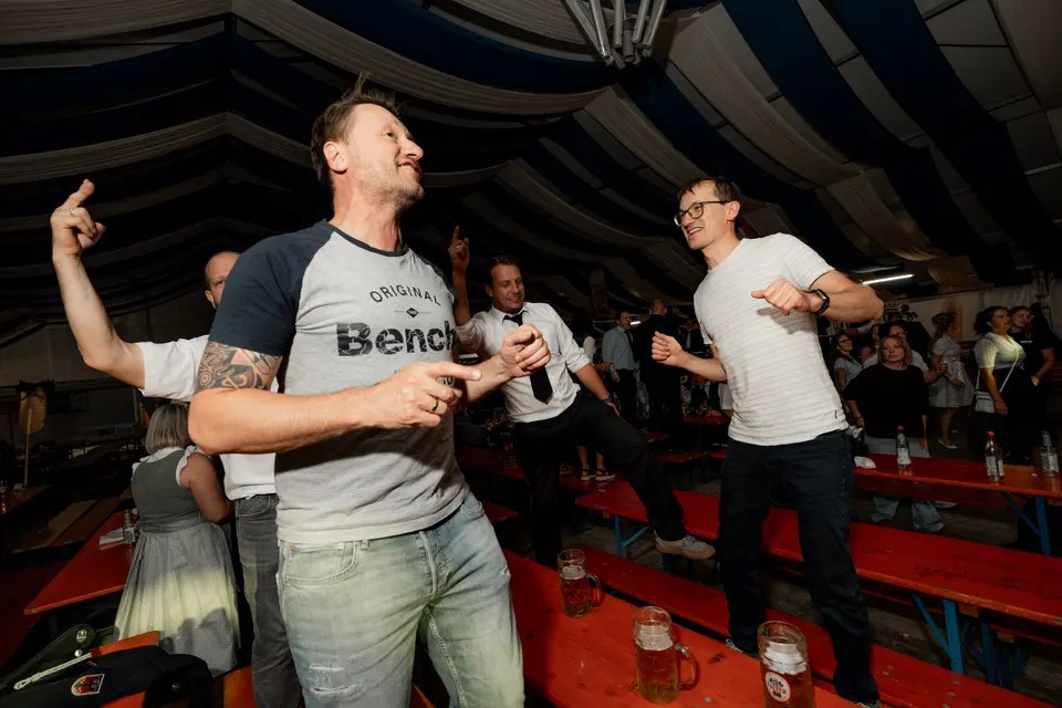 Gründungsfest FF Niederperlesreut - Samstag – Foto 660 von 730