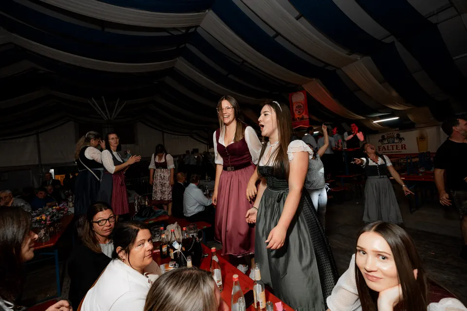 Gründungsfest FF Niederperlesreut - Samstag – Foto 686 von 730