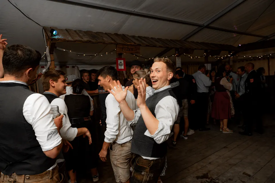 Gründungsfest FF Niederperlesreut - Samstag – Foto 718 von 730