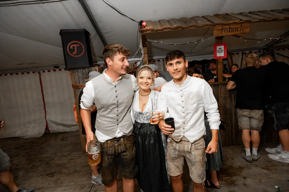 Gründungsfest FF Niederperlesreut - Samstag – Foto 721 von 730
