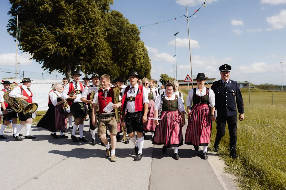 Gründungsfest FF Niederperlesreut - Samstag – Foto 8 von 730